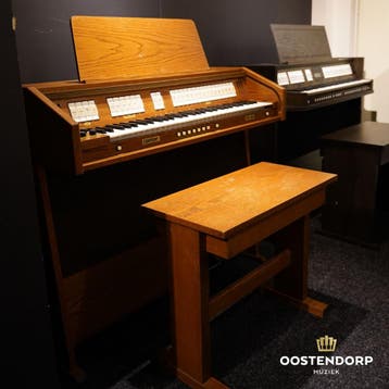 Content 2100 Donker Eiken Orgel, Zo goed als nieuw