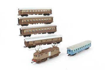 Lima H0 - Treinset (6) - E 424 143 met 5 rijtuigen - FS, Nieuw