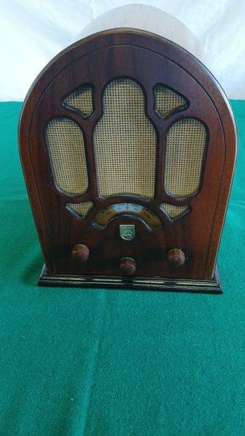 Philips - D2550/00 1930s Replica Tabletop AM/FM Transistor, Nieuw