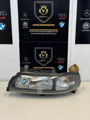 Volvo V70 bj.2001/2007 koplamp rechts art.8620686, Gebruikt, Volvo