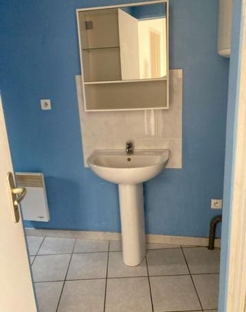 Te Huur Studio Woenselsestraat In Eindhoven, Huizen en Kamers, Kamers te huur, 20 tot 35 m², Eindhoven