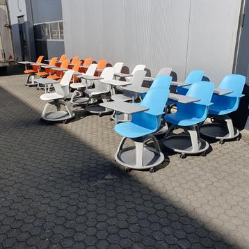 Steelcase Node ergonomische college stoel met werkblad - div, Huis en Inrichting, Stoelen, Ophalen of Verzenden, Nieuw
