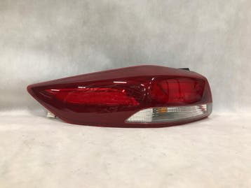 Hyundai Elantra VI 16-19 linker achterlicht origineel 92401-, Verzenden, Gebruikt