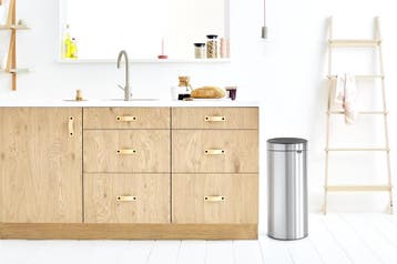 Brabantia Touch Bin Prullenbak - 30 liter - Matt Steel, Ophalen of Verzenden, Zo goed als nieuw