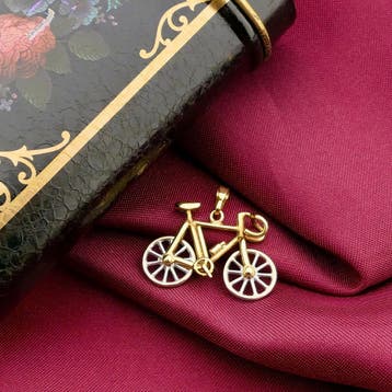 Bicolor gouden hanger van een wielrenfiets (Hanger of bedel), Ophalen of Verzenden, Gebruikt, Goud, Overige merken