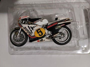 Suzuki - marco luchinelli - Modelmotorfiets op schaal 1:12, Verzamelen, Nieuw