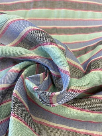 Licht en fris linnenmengsel stof met multicolore horizontale, Antiek en Kunst