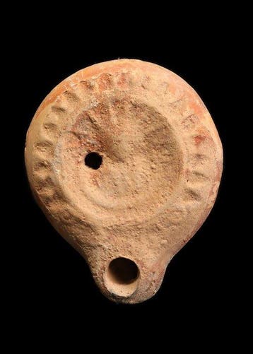 Oud-Romeins Terracotta Olie-lamp met Helios (Zonder