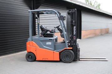Toyota 8FBMKT25 heftruck elektrische triplex sidesift lepelv, Ophalen, Heftruck, Toyota, Elektrisch