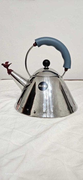 Alessi - Michael Graves - Fluitketel - 9093 met een, Antiek en Kunst