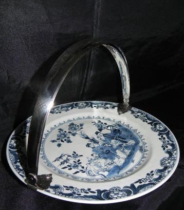 Schotel - Porselein - zilveren hengsel kangxi