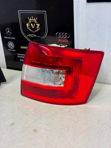 Skoda Rapid bj.2017 achterlicht set rechts en links, Gebruikt, Skoda