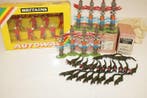 Dinky Toys, Britains, Corgi 1:43 - Modelauto (44) - Britains, Nieuw