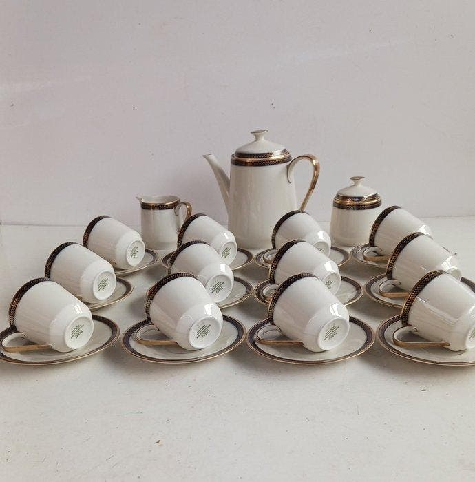 Hutschenreuther - Koffie- en theeservies (27) - Porselein, Antiek en Kunst, Antiek | Meubels | Tafels