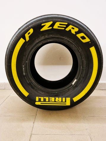 Band (1) - Pneumatico Pirelli - Formula Uno - Formula Uno, Verzamelen, Nieuw