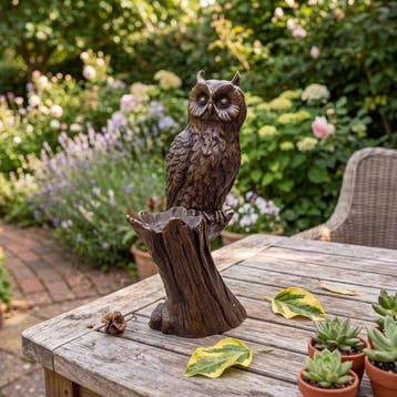 Beeld, XL sculptuur van een uil op tak 40 cm. Gesigneerd -