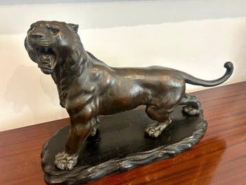 Tigre giapponese ( Tora) - sculptuur Brons - Signed Masaaki