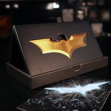 BATMAN THE DARK KNIGHT TRILOGY - METAL BATARANG, Nieuw