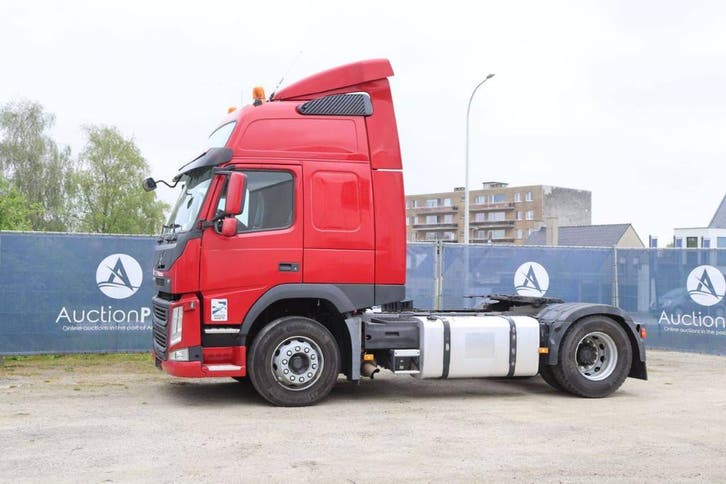 Veiling: Chassis Cabine Volvo FM Diesel 2015, Auto's, Vrachtwagens, Automaat, BTW verrekenbaar, Diesel, Rood, Volvo, Ophalen