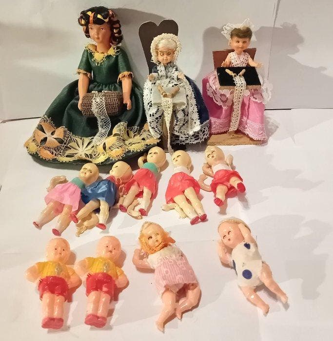 Galba - Pop Doll Celluloid Sleepy Eyes, and Lace makers. -, Antiek en Kunst, Antiek | Speelgoed