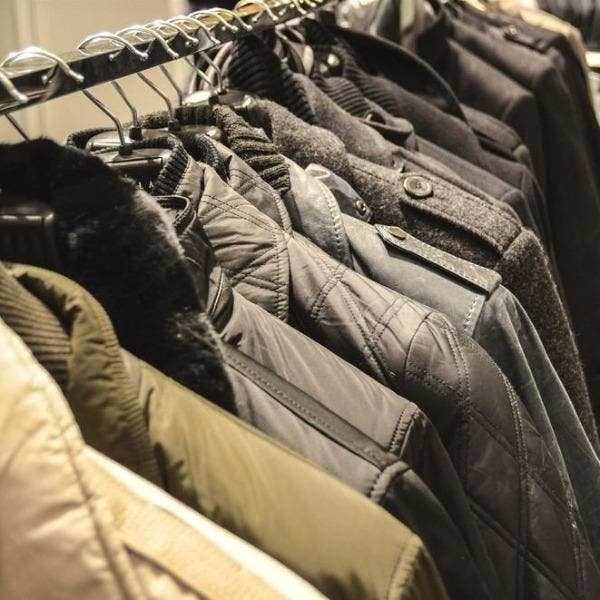 Garderobe huren - Verschillende maten, Hobby en Vrije tijd, Feestartikelen | Verhuur, Verjaardag, Nieuw, Ophalen of Verzenden