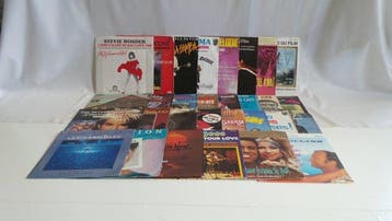 Various Original Soundtracks - Collection of 30 x 7 singles, Nieuw in verpakking