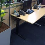(MDK-104423) Ahrend Essa slingerbureau 120 x 80 cm, Ophalen of Verzenden, In hoogte verstelbaar, Gebruikt