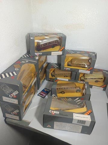 Corgi 1:50 - Modelbus (10) - Bedford Coach Buses, Nieuw