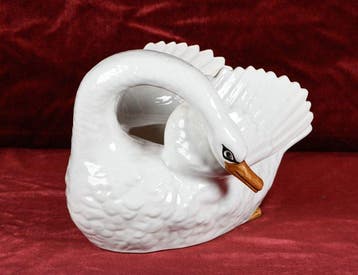 Prachtige antieke majolica/faience zwaan