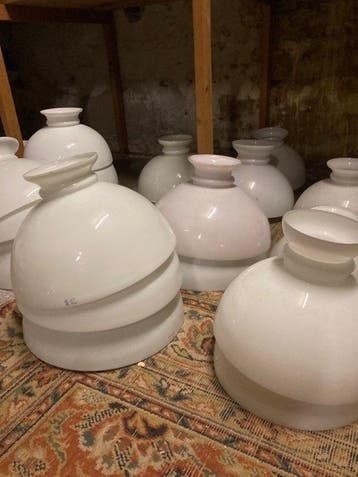 nieuwe voorraad kappen en glazen voor olielamp, Antiek en Kunst, Ophalen of Verzenden