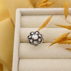 Gouden Victoriaanse ring met roos geslepen diamanten; Ca...., Gebruikt, Overige kleuren, Ophalen of Verzenden, 17 tot 18