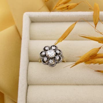 Gouden Victoriaanse ring met roos geslepen diamanten; Ca...., Gebruikt, Overige kleuren, Ophalen of Verzenden, 17 tot 18