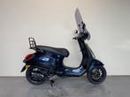 Vespa Sprint Snor 25 km/h , BWJ 2021, Dark San Marino, Fietsen en Brommers, Scooters | Vespa, Ophalen of Verzenden, Zo goed als nieuw
