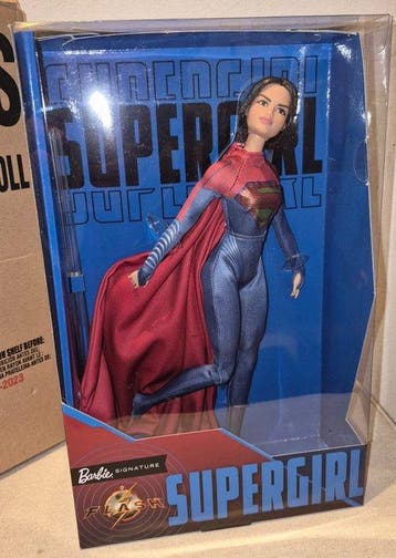 Mattel - Barbiepop Barbie Signature Supergirl sigillata. -