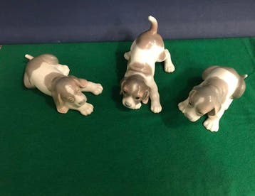 Lladró - Beeldje - Liggende puppy (3) - Porselein
