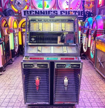Seeburg Model 222 Channel Jukebox 1959 - Gerestaureerd, Ophalen, Gebruikt