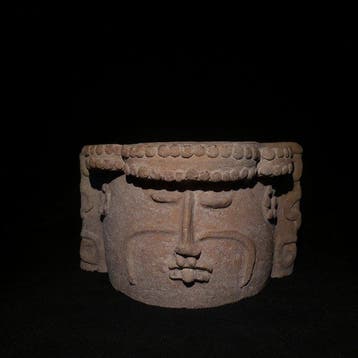 Maya, Mexico Terracotta Wierookvat. 31,5 cm lang. Spaanse