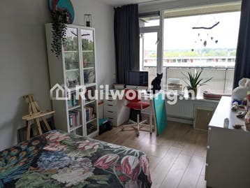 Rotterdam: 3-kamer flat, 84 m², €667 huur, Huizen en Kamers, Woningruil