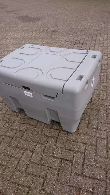 Dieseltank 300 liter met 12 of 230 Volt pompsysteem met...., Nieuw