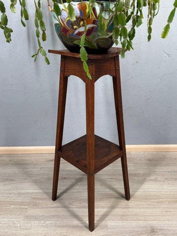 Eikenhouten plantentafel met metalen details - Plantentafel