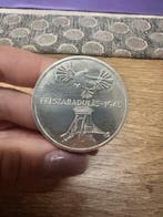 Hongarije. 200 Forint 1975 “ Liberazione ” (Zonder, Postzegels en Munten, Munten | Europa | Niet-Euromunten