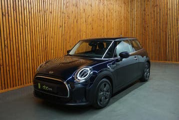 Mini Cooper ONE 1.5 Classic  Nr. 017, Dealer onderhouden, Blauw, Leder en Stof, Handgeschakeld