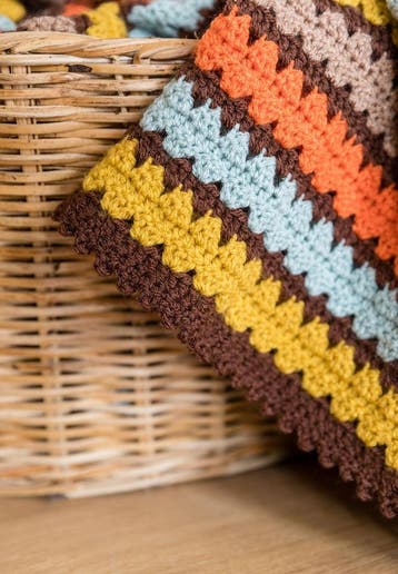 Haakpatroon Herfstblaadjes Deken met sierlijke picotrand -, Ophalen of Verzenden, Nieuw