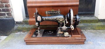Gritzner R - Naaimachine - Staal, Hout, Antiek en Kunst