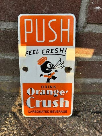 Vintage Orange Crush reclamebord – “Feel Fresh!” –, Antiek en Kunst, Antiek | Wandborden en Tegels