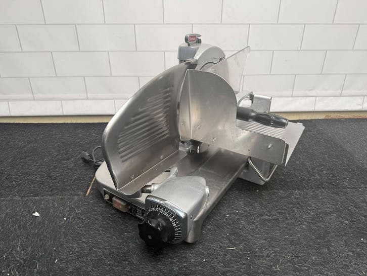 Deko Berkel 834 vlees en kaas snijmachine, Zakelijke goederen, Horeca | Keukenapparatuur, Gebruikt, Bakkerij en Slagerij, Ophalen of Verzenden
