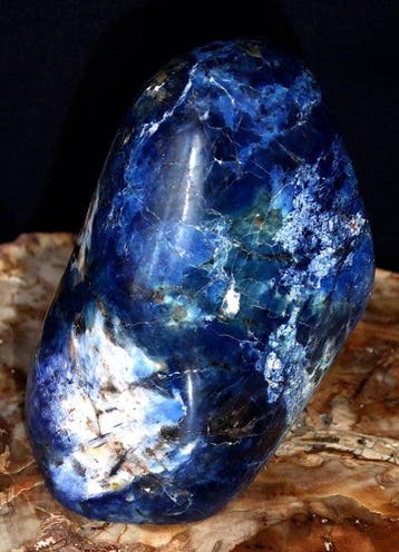 DOMORTIERITE / GEEN RESERVERINGSPRIJS / Met de hand gesneden