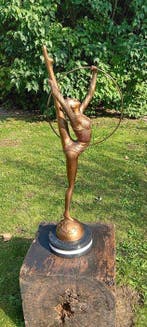 Gratis verzending groot brons ballerina naam arnadia -