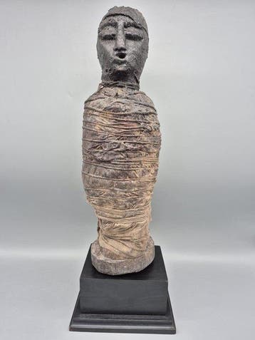 Fetisj figuur - Hout, stof, koordje - 1970-1980 - Prachtige