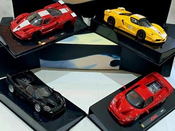 Hot Wheels 1:43 - Model sportwagen (4) - Ferrari FXX #11 -, Nieuw